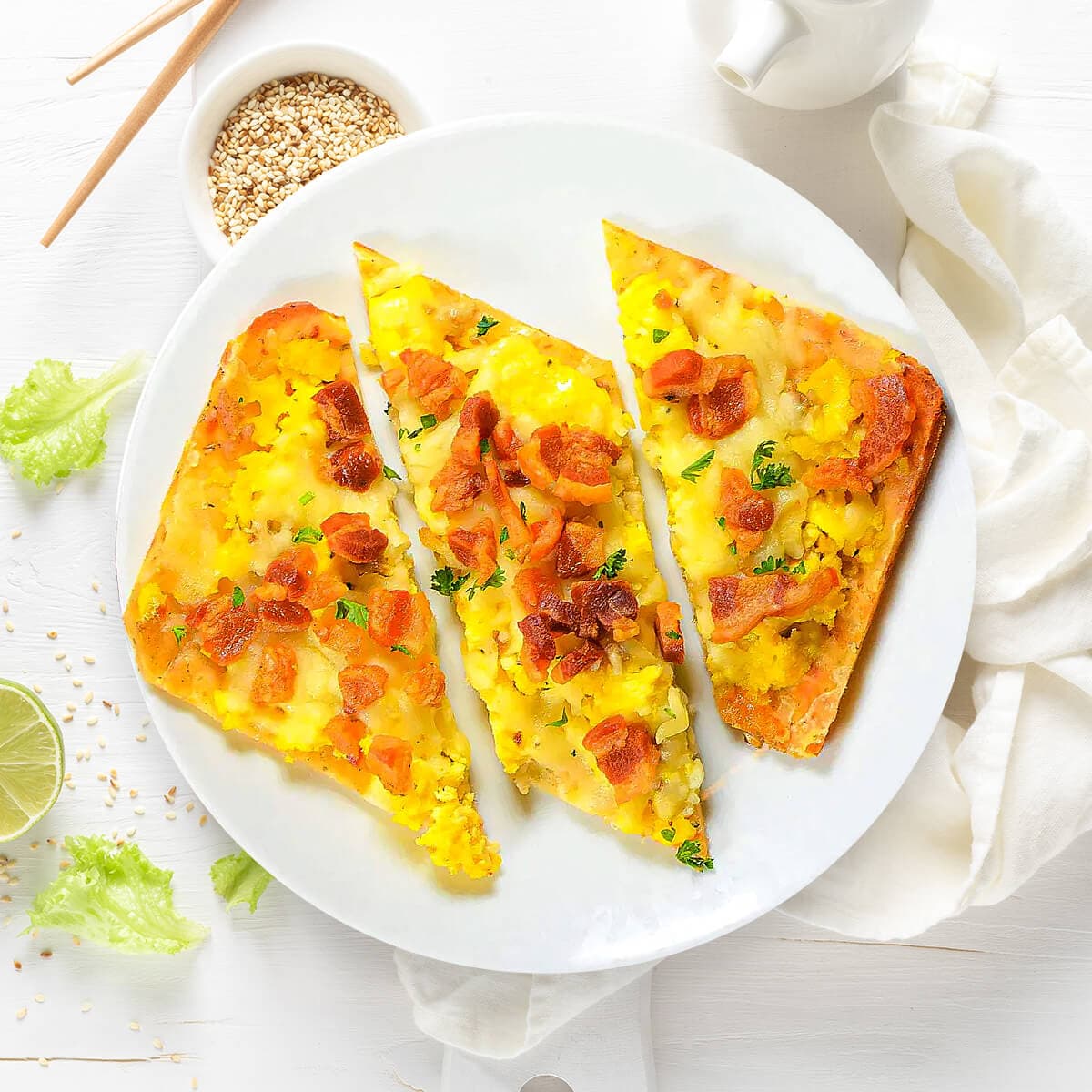Turkey Bacon, Egg & Cheddar Breakfast Pizza